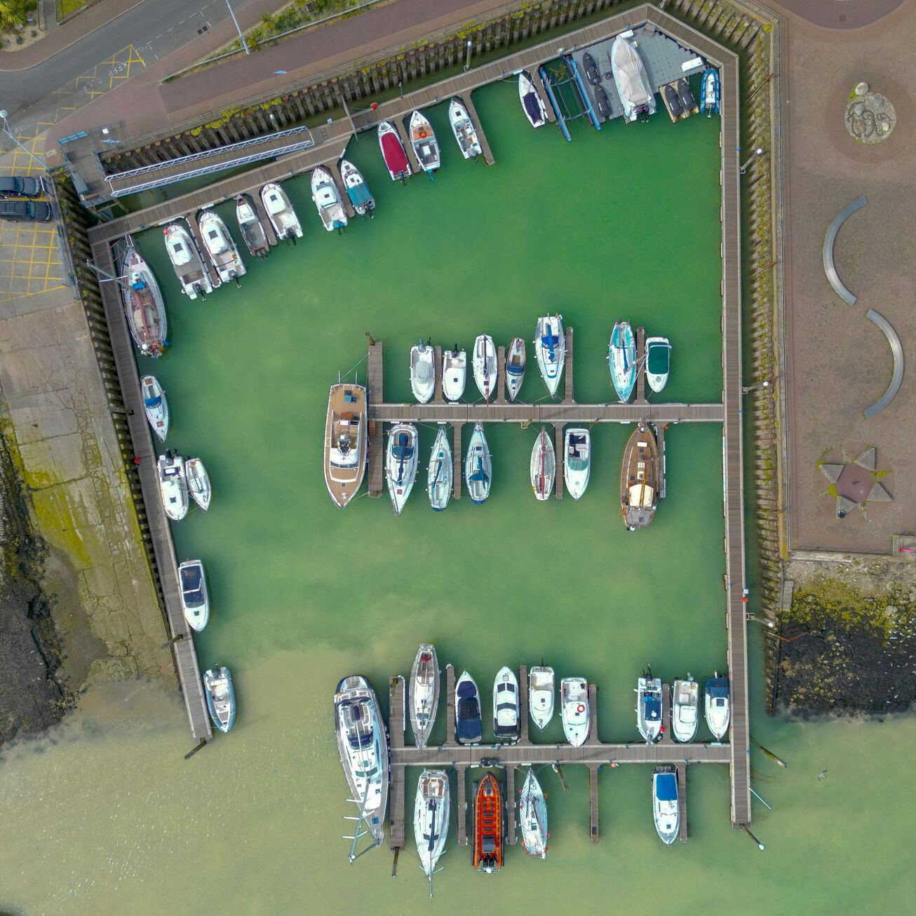 Get in Touch with Florida Yacht Traders